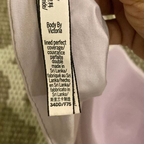 Victoria’s Secret bra body by Victoria lined perfect coverage size 34DD - Picture 4 of 5